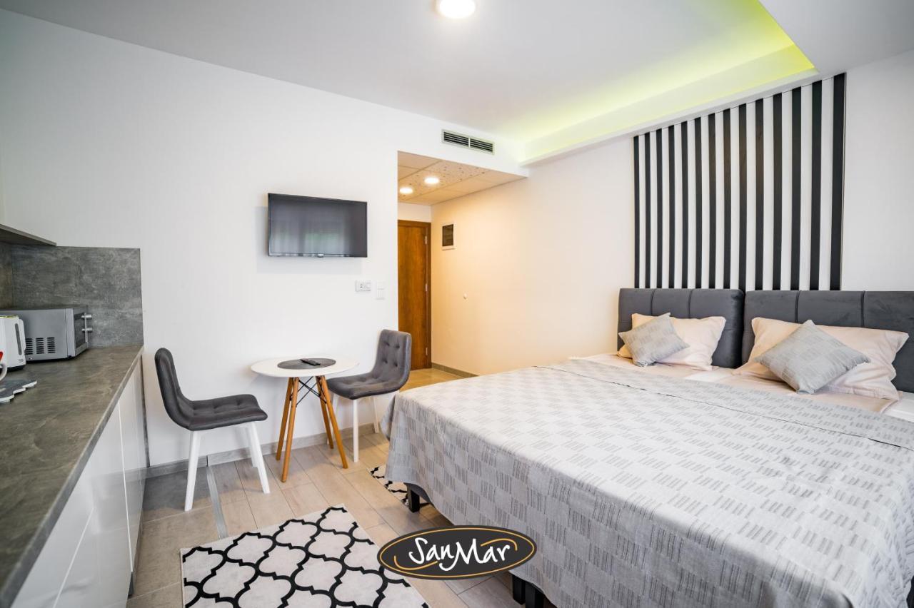 San-Mar Apartments Тузла Экстерьер фото